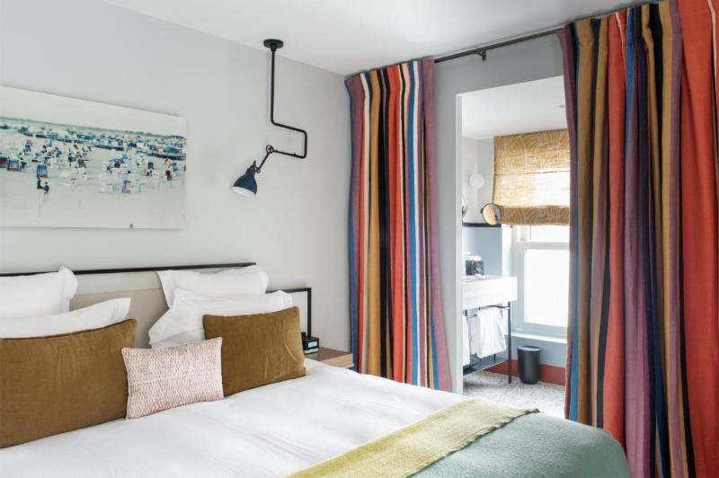 اتاق لوکس با بالکن و چشم‌انداز دریا, Castelbrac Hotel & Spa