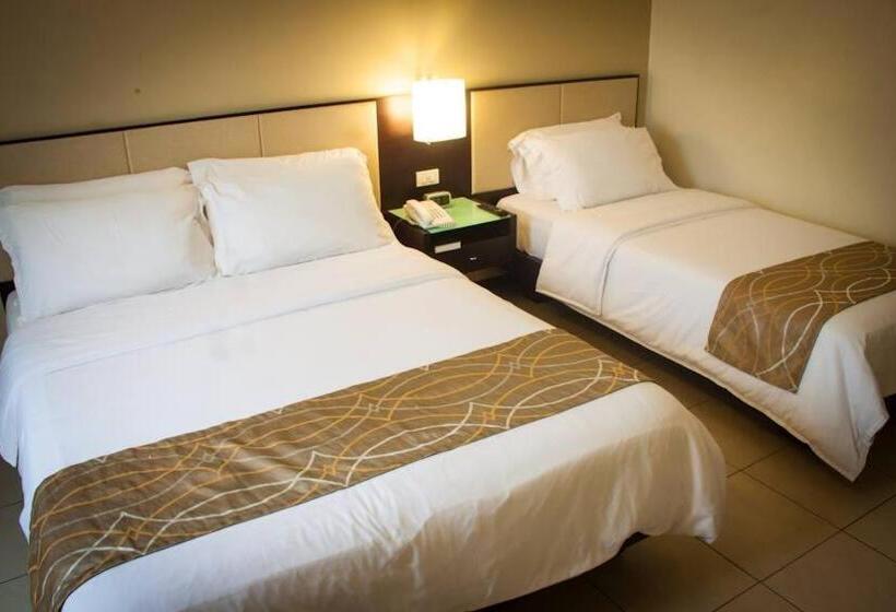 اتاق لوکس سه تخته, Circle Inn  Iloilo City Center