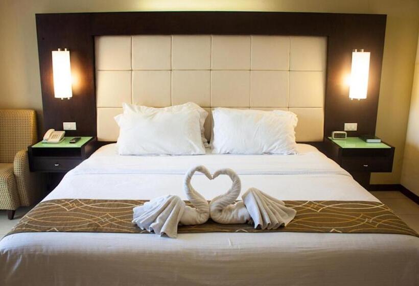 Deluxe Suite King Bed, Circle Inn  Iloilo City Center