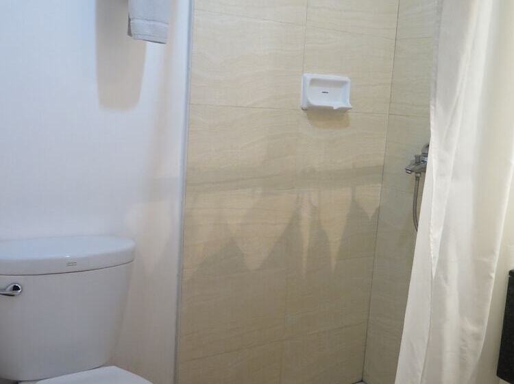 اتاق استاندارد, Circle Inn  Iloilo City Center