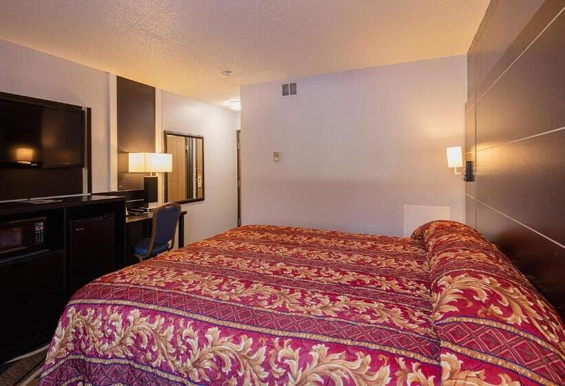 Standard Room Adapted for people with reduced mobility, Coratel Inn & Suites By Jasper Hastings