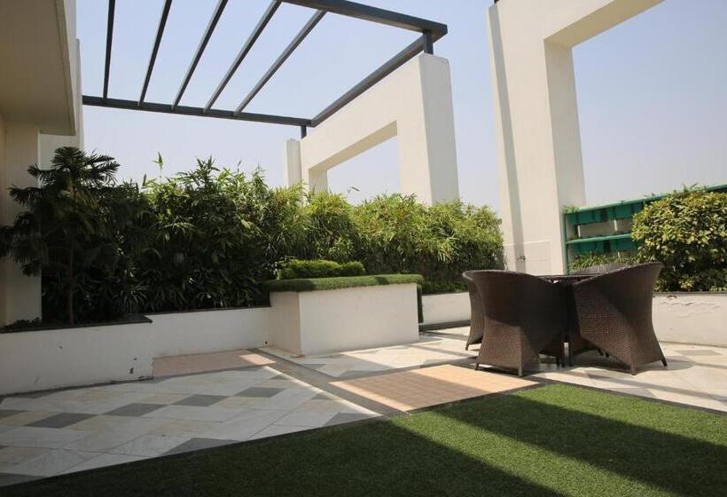 سوییت, Golden Tulip Vasundhara
