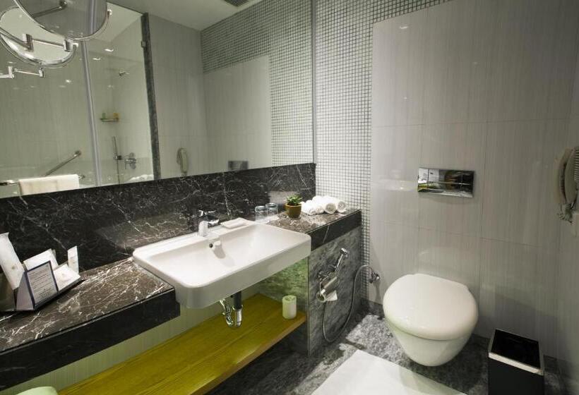 اتاق اجرایی, Golden Tulip Vasundhara