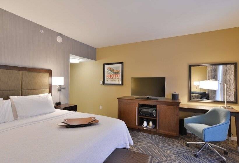 Standaardkamer met Kingsize Bed, Hampton Inn And Suites Chippewa Falls