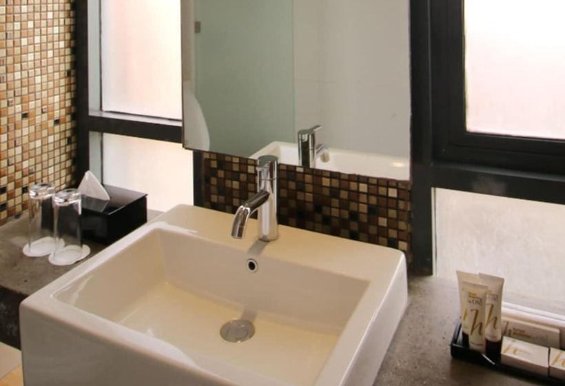 اتاق لوکس, Liberta Hotel Jimbaran