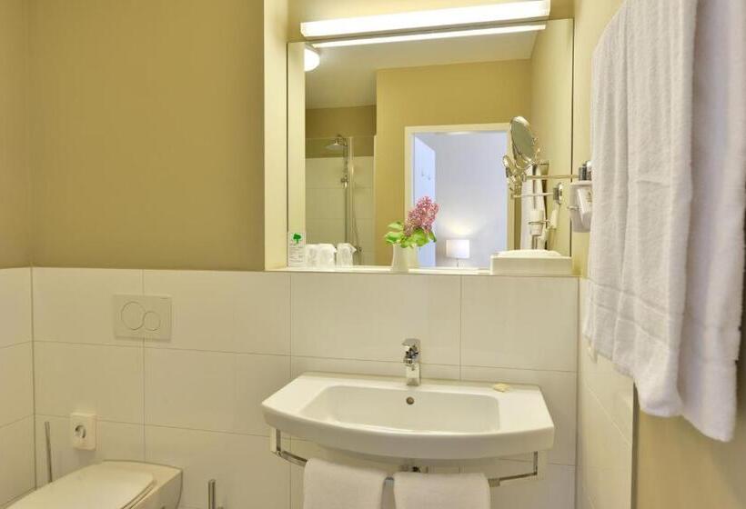 اتاق کلاسیک سه تخته, Invite Hotel Fulda City Hauptbahnhof