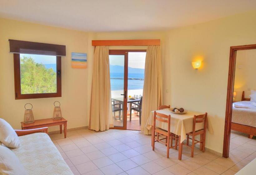 Apartament superior 1 dormitor  cu vedere spre mare, Maria Beach