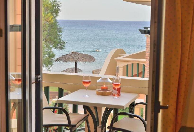 استودیوی استاندارد با چشم‌انداز دریا, Maria Beach