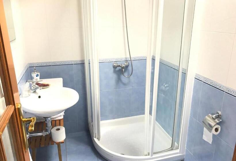 四人标准间, Posada La Cabana De Salmon