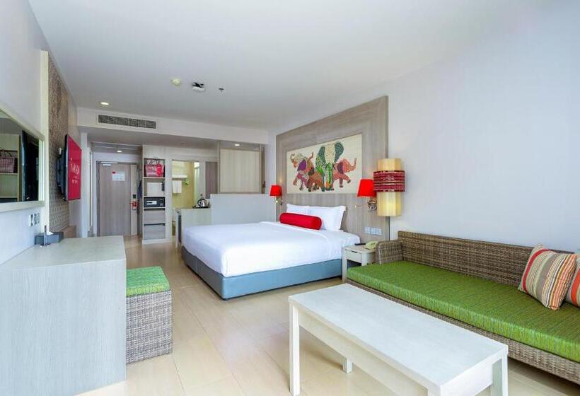 Premium Room Pool View, Ramada By Wyndham Phuket Deevana