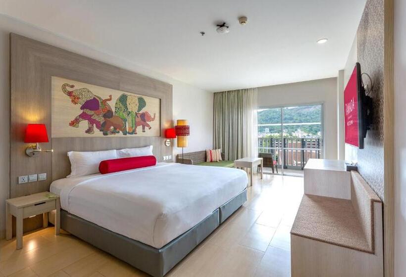 Premium Room Pool View, Ramada By Wyndham Phuket Deevana