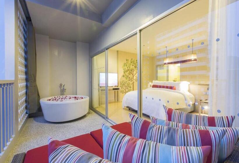 سوئیت جونیور با تراس, Ramada By Wyndham Phuket Deevana