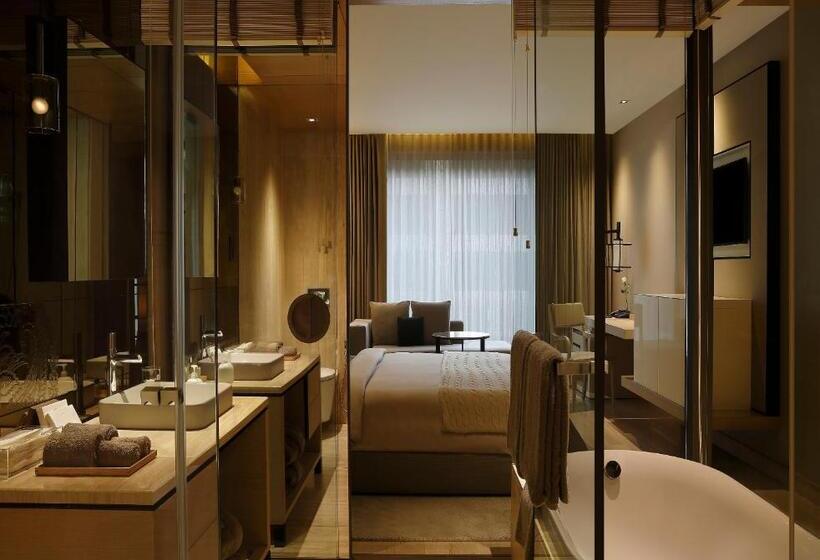 Quarto Premium, Roseate House New Delhi