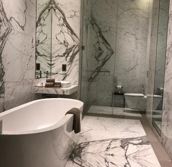 Suite Junior, Roseate House New Delhi