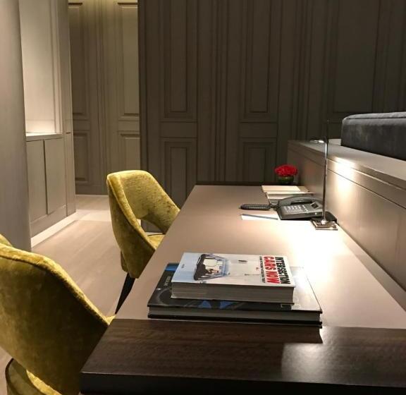 Suite Junior, Roseate House New Delhi