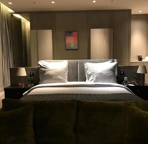 Suite Junior, Roseate House New Delhi