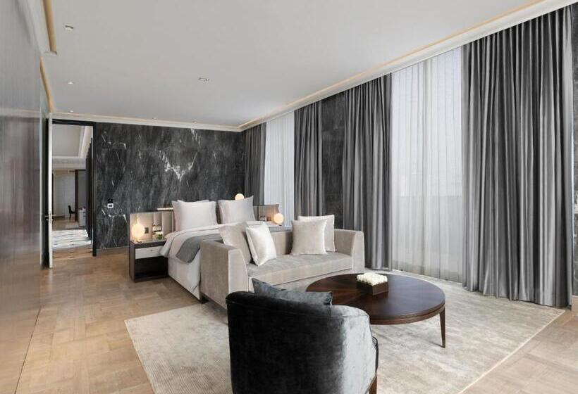 Suite Presidencial, Roseate House New Delhi