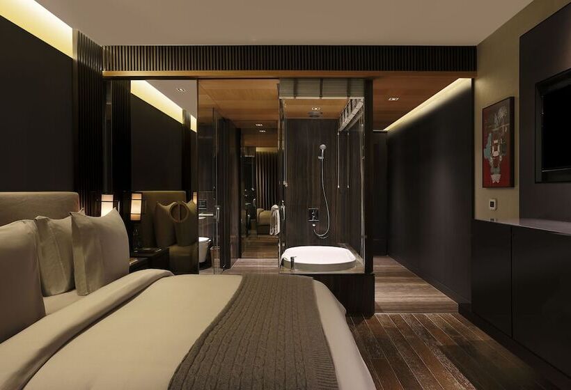 Quarto Club, Roseate House New Delhi