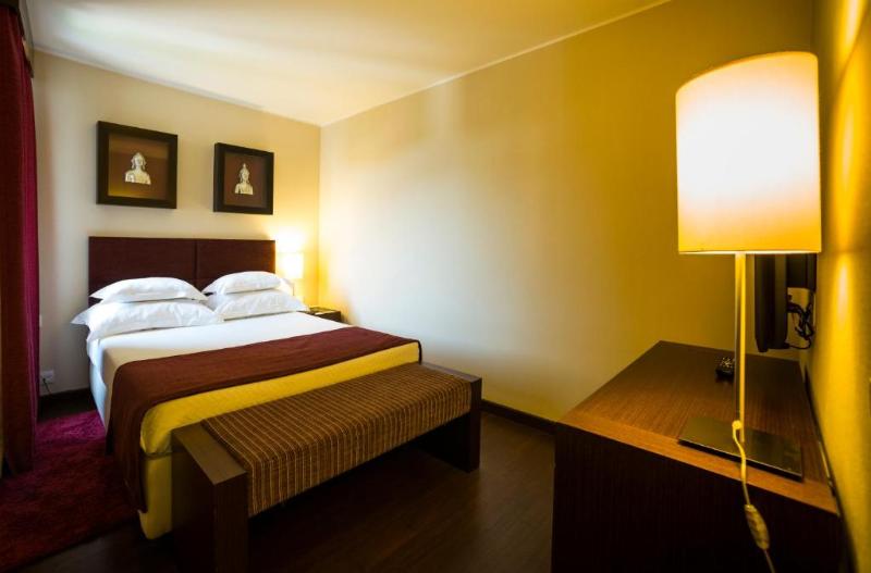 Quarto Premium, Roseate House New Delhi
