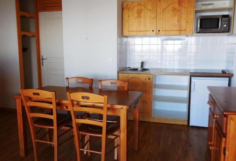 1 Bedroom Apartment, La Berangere