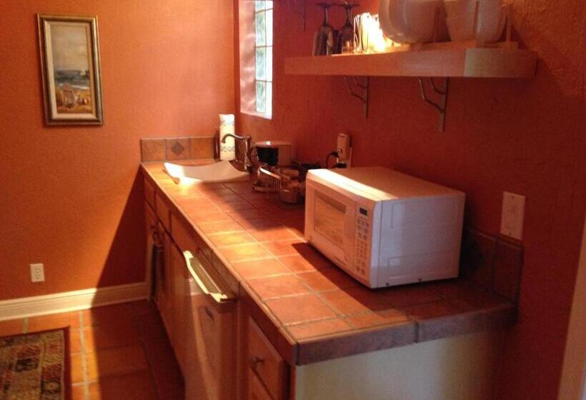 کابین, Mango Inn Bed And Breakfast