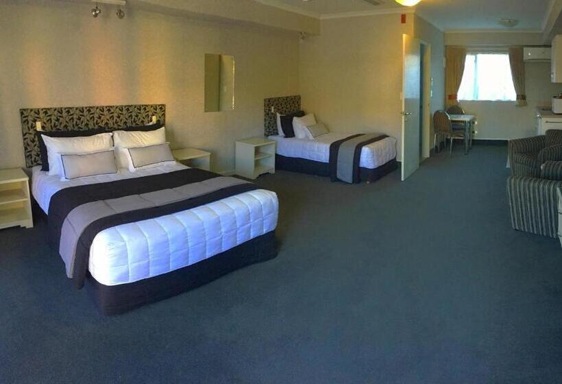 استودیوی استاندارد, Deco City Motor Lodge