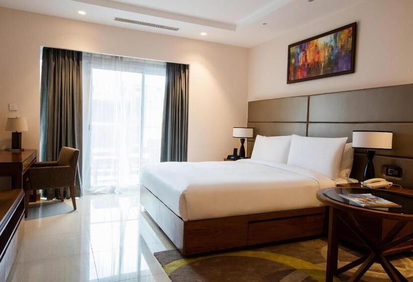 استودیوی سوپریور, Oakwood Residence Kapil Hyderabad
