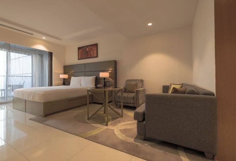 استودیوی لوکس, Oakwood Residence Kapil Hyderabad