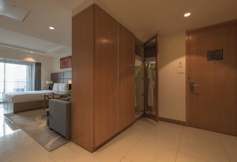 استودیوی لوکس, Oakwood Residence Kapil Hyderabad