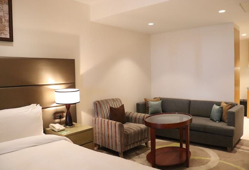 استودیوی لوکس, Oakwood Residence Kapil Hyderabad