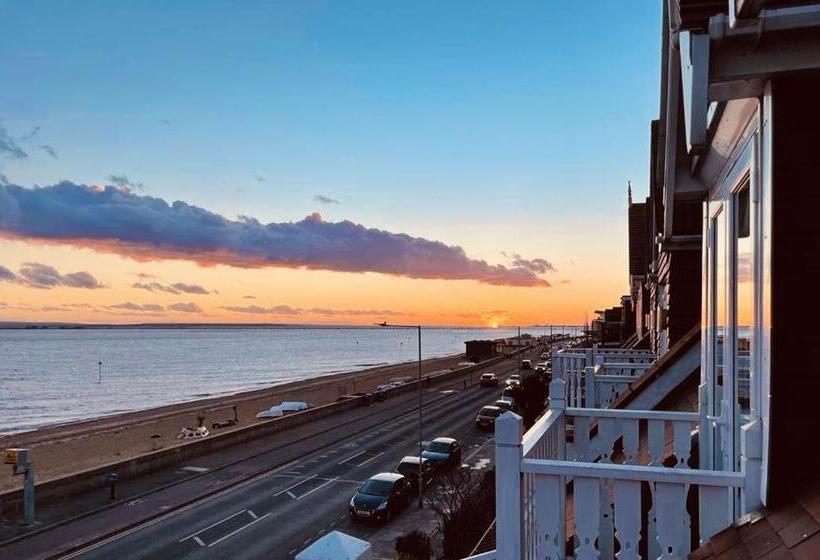 اتاق استاندارد, Beaches Guest House