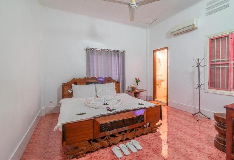 Superior Room, Five Rose Siem Reap Hostel