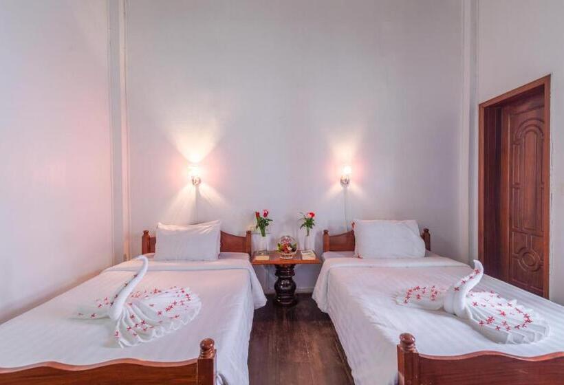 Superior Room, Five Rose Siem Reap Hostel