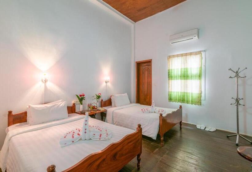 Superior Room, Five Rose Siem Reap Hostel