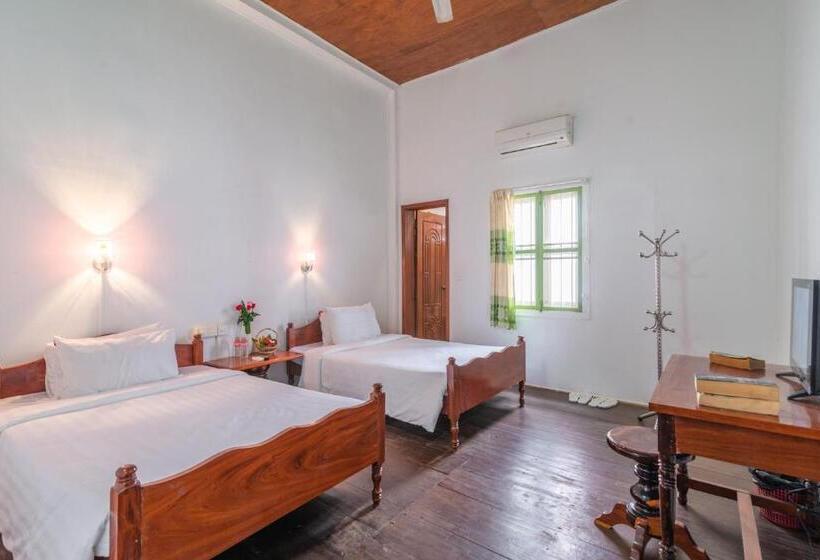 اتاق سوپریور خانوادگی, Five Rose Siem Reap Hostel