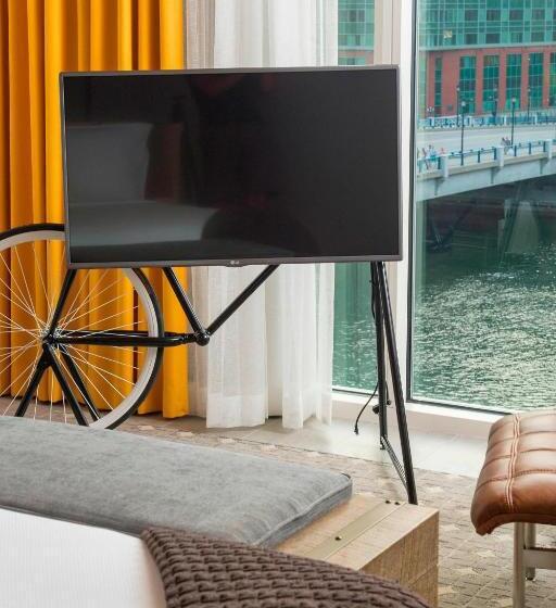 quarto Deluxe Cama King com Vistas, The Envoy Hotel, Autograph Collection