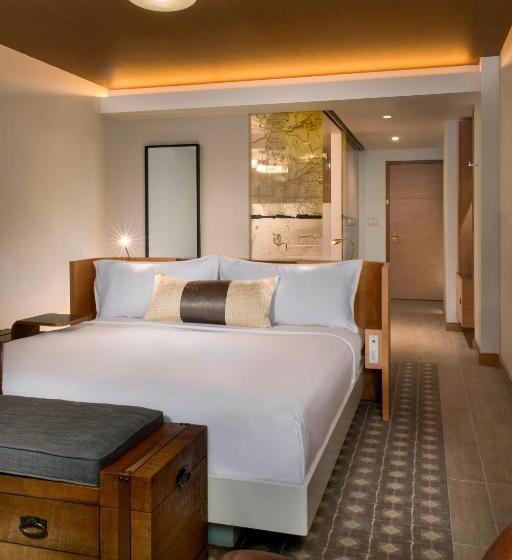 quarto Deluxe Cama King com Vistas, The Envoy Hotel, Autograph Collection