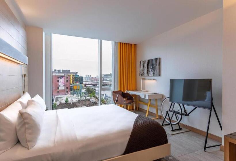 Quarto Estandar Cama King, The Envoy Hotel, Autograph Collection