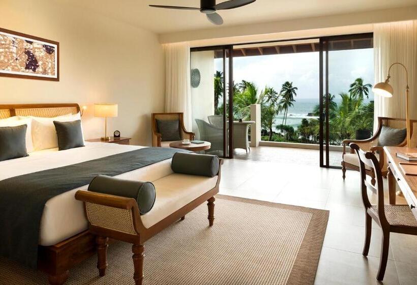 اتاق لوکس با چشم‌انداز دریا, Anantara Peace Haven Tangalle Resort