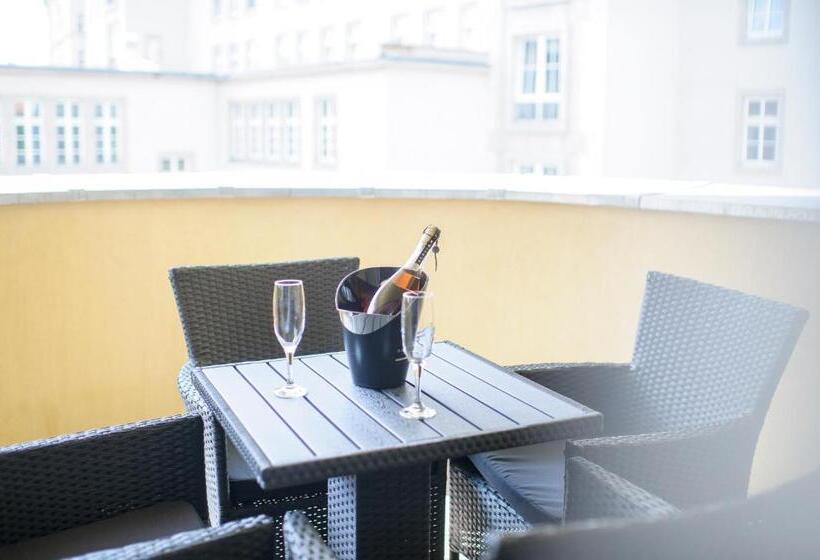 اتاق لوکس با بالکن, Book Hotel Leipzig