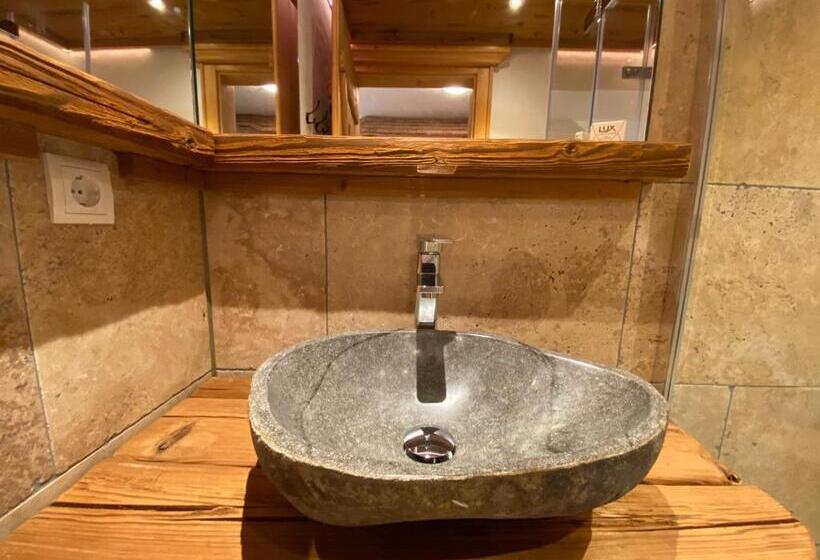 اتاق استاندارد سه نفره, Genusshotel Vermala Montafon