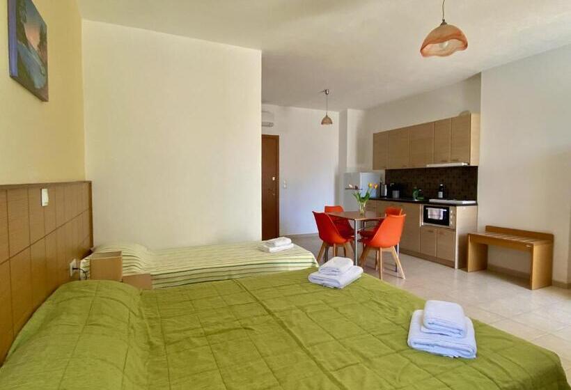 استودیوی سوپریور, Manolis Apartments Plakias