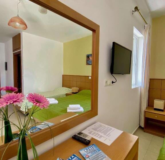 استودیوی سوپریور, Manolis Apartments Plakias
