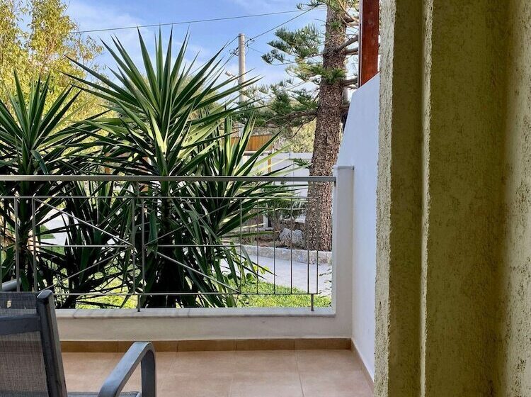 استودیوی استاندارد, Manolis Apartments Plakias