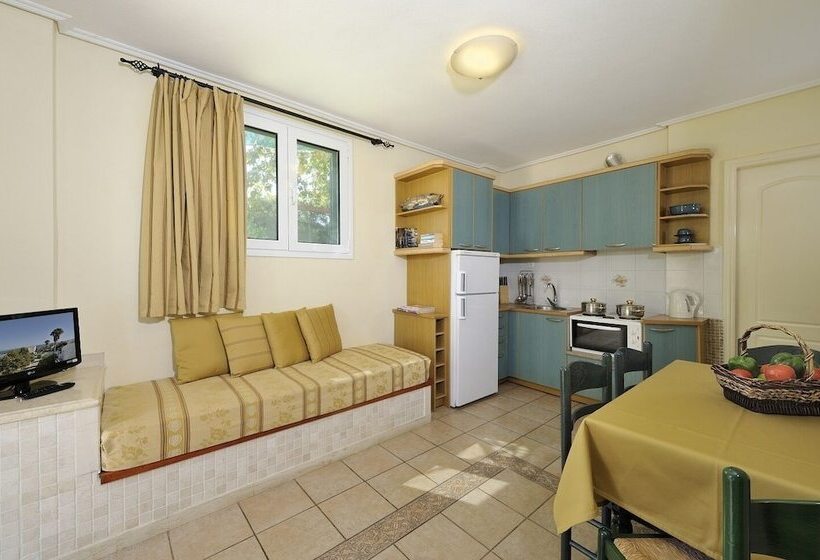 آپارتمان 2 خوابه, Paris Village Apartments