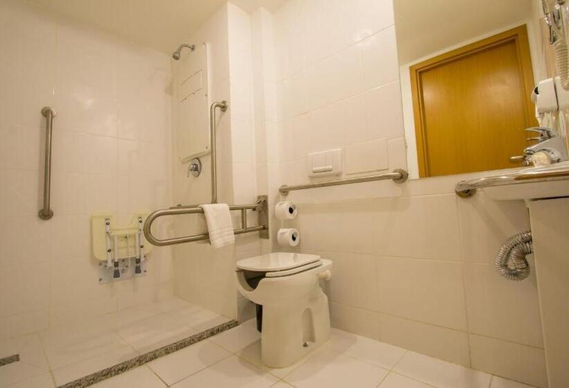 Standard Room Adapted for people with reduced mobility, S4  Aguas Claras