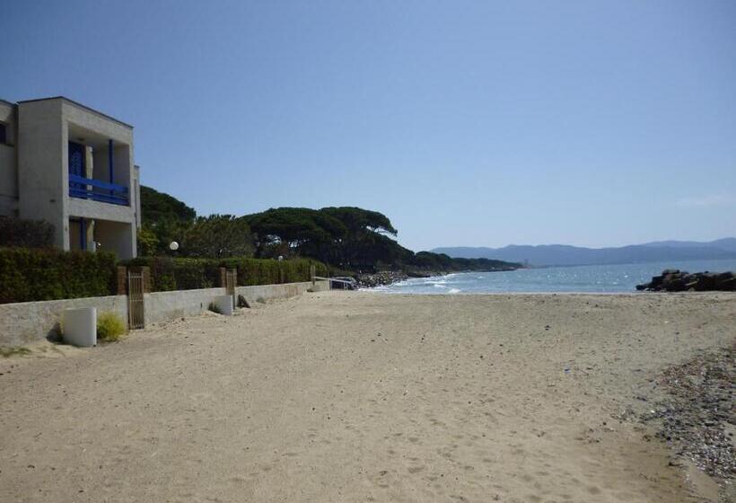 آپارتمان ممتاز دوخوابه رو به دریا, Baia Etrusca Resort
