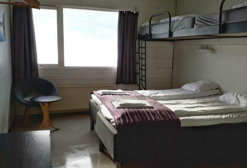 اتاق استاندارد با چشم‌انداز دریاچه, Voss Vandrarheim Hostel