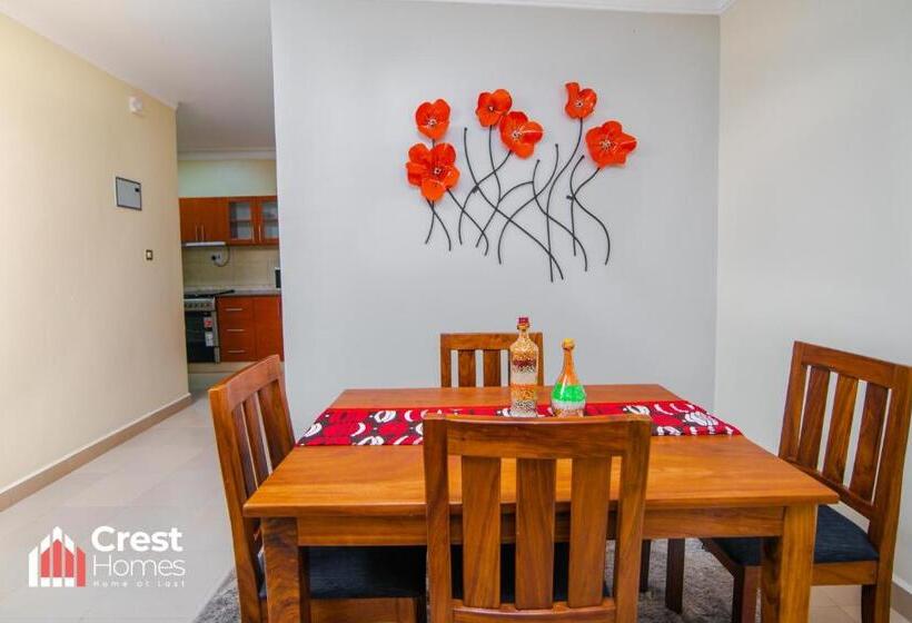 اتاق لوکس, Crest Homes Uganda