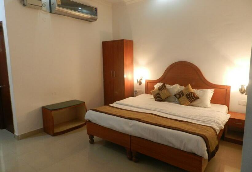 豪华房间, Eurostar Inn